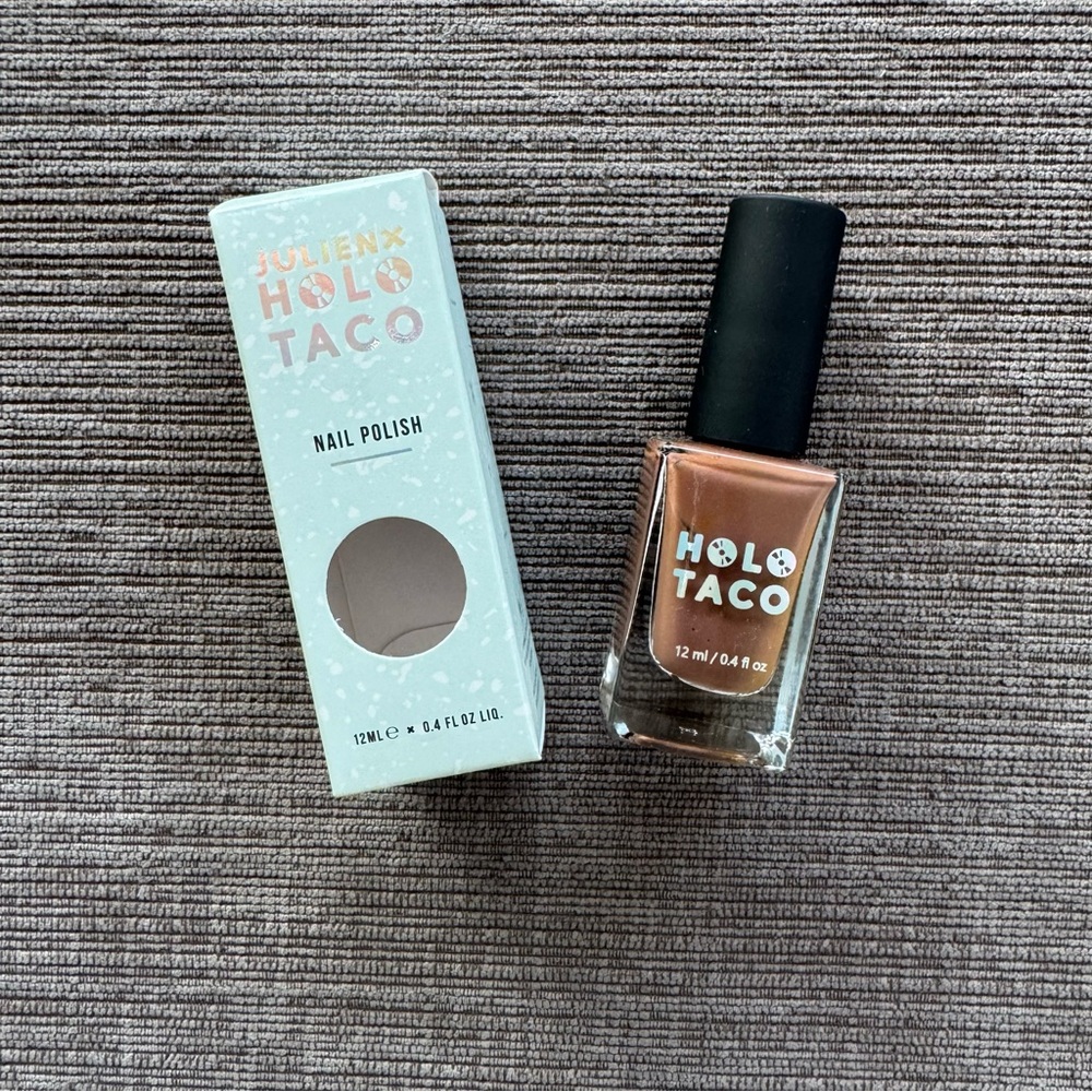 HOLO TACO X JULIEN - MAGICAL MUSTACHE- LIMITED EDITION